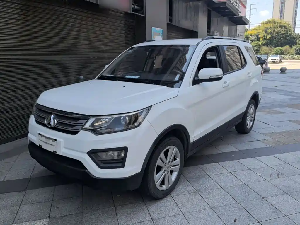Changan Auchan CX70 2017 — фото 1