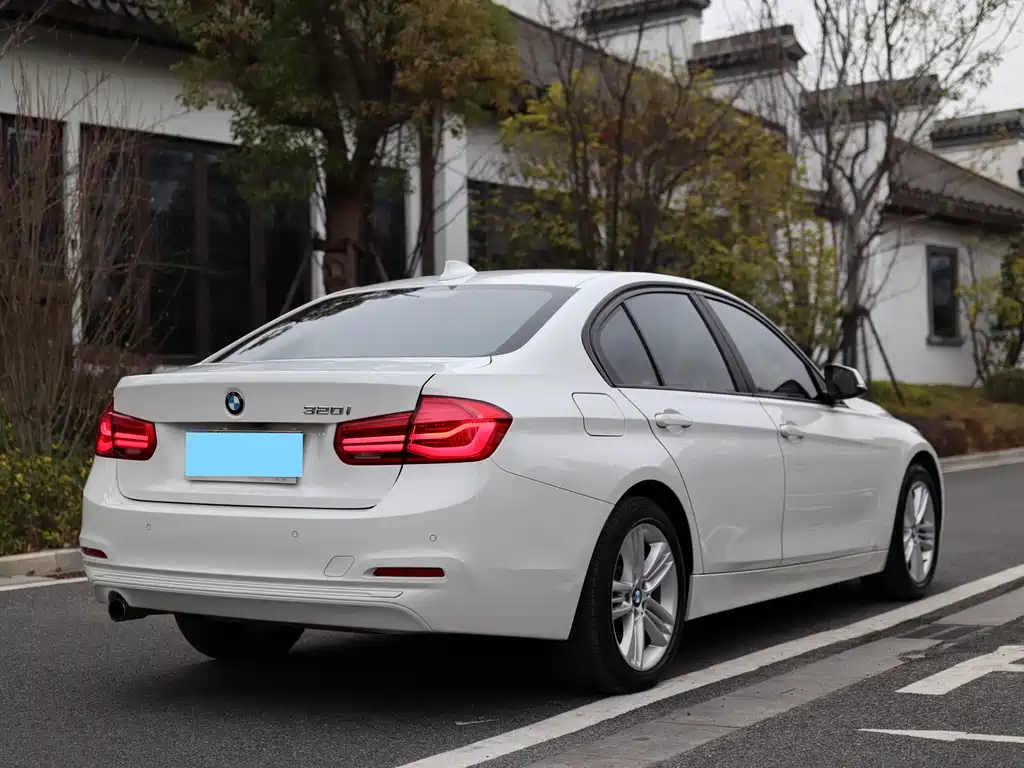 BMW 3 Series 2016 — фото 6