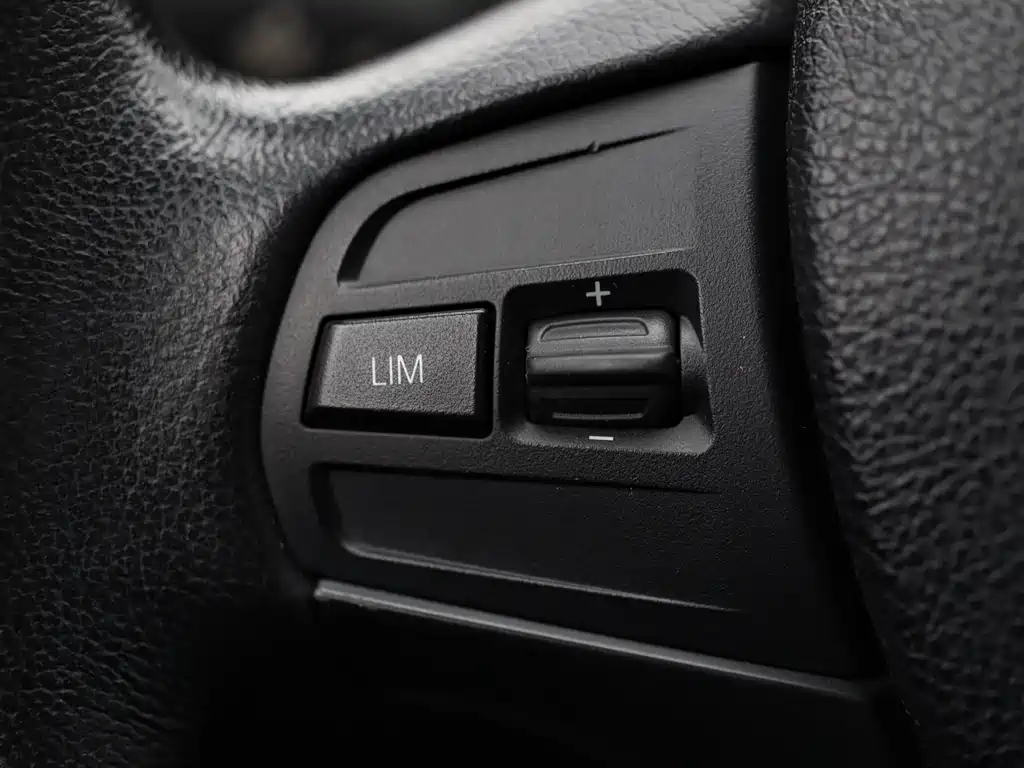 BMW 3 Series 2016 — фото 13