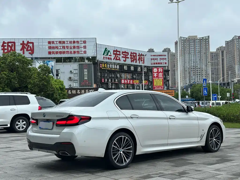 BMW 5 Series 2024