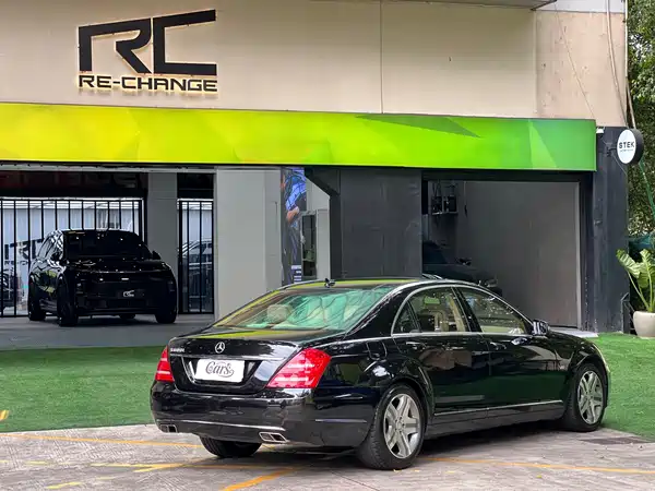 Mercedes-Benz S-Class 2011
