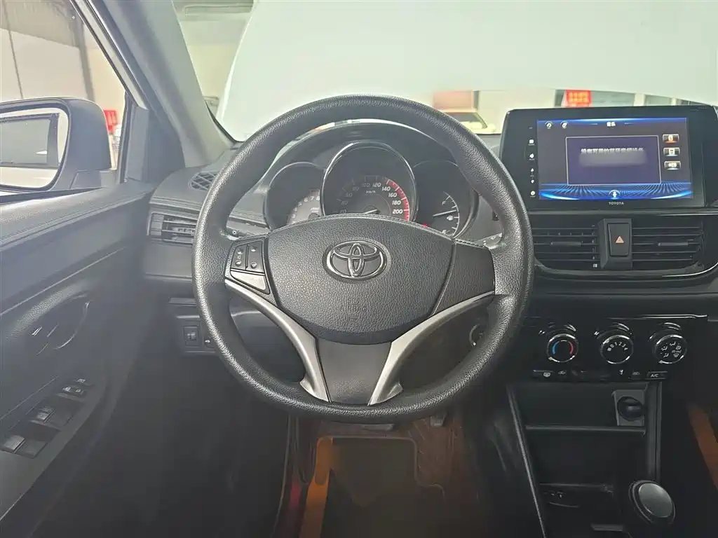 Toyota Vios 2023 — фото 11