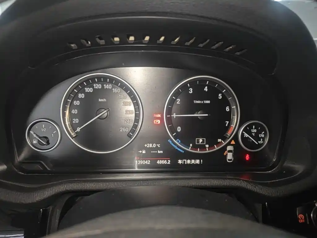BMW X4 2014 — фото 12