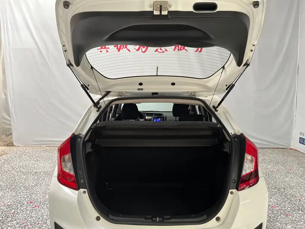 Honda Fit 2017 — фото 14