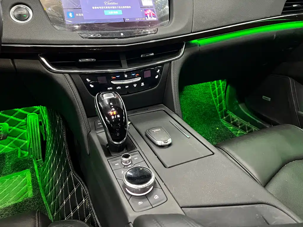 Cadillac CT6 2022 — фото 11