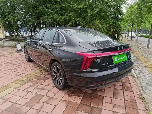 Hongqi H5 PHEV 2026
