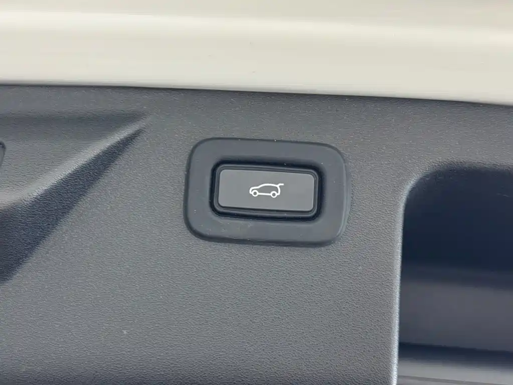 Land Rover Discovery Sport 2020 — фото 18