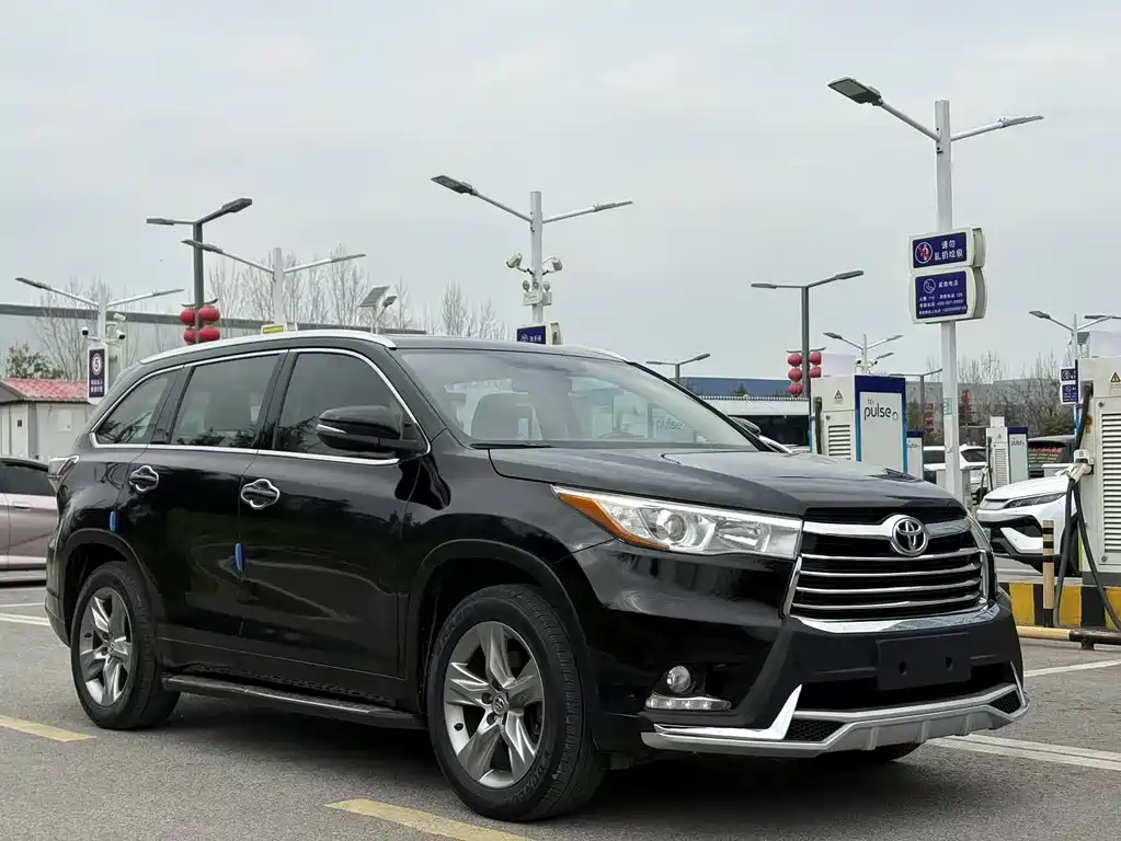 Toyota Highlander 2016 — фото 3