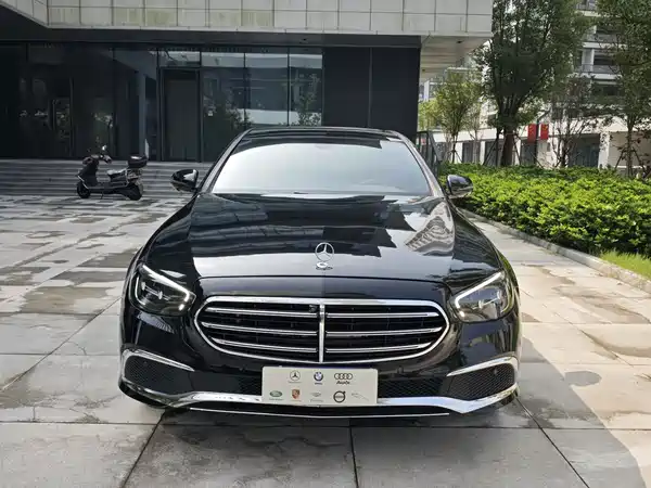 Mercedes-Benz E-Class 2023