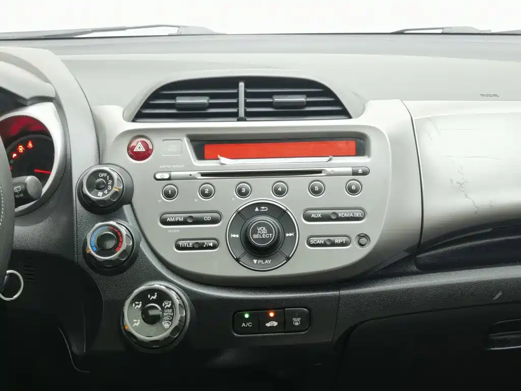 Honda Fit 2013 — фото 12