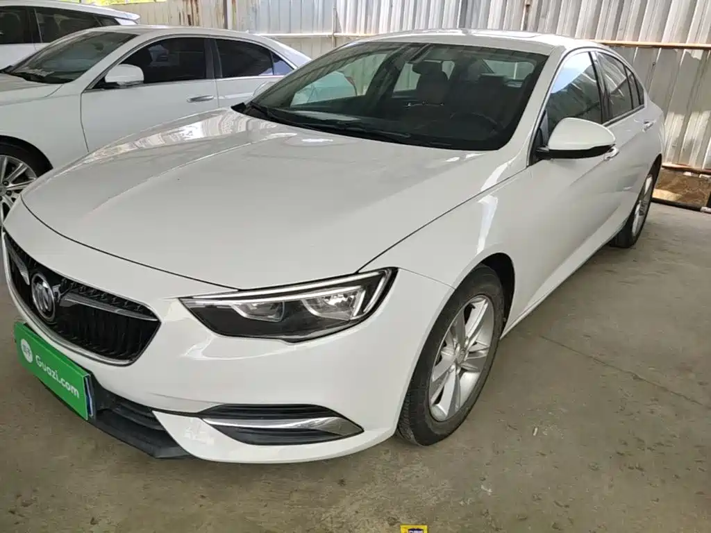 Buick Regal 2018 — фото 1