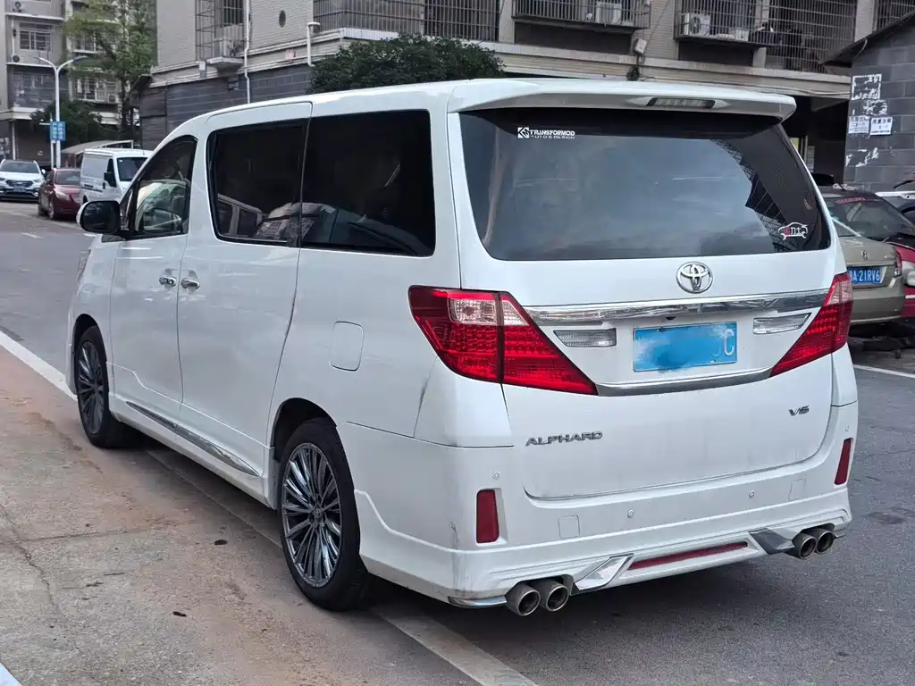 Toyota Alphard 2015 — фото 9