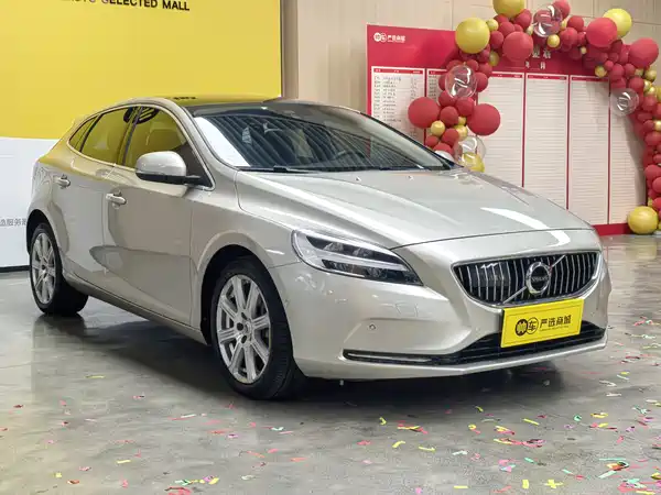 Volvo V40 2017