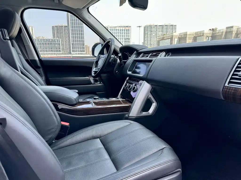Land Rover Range Rover 2018 — фото 10