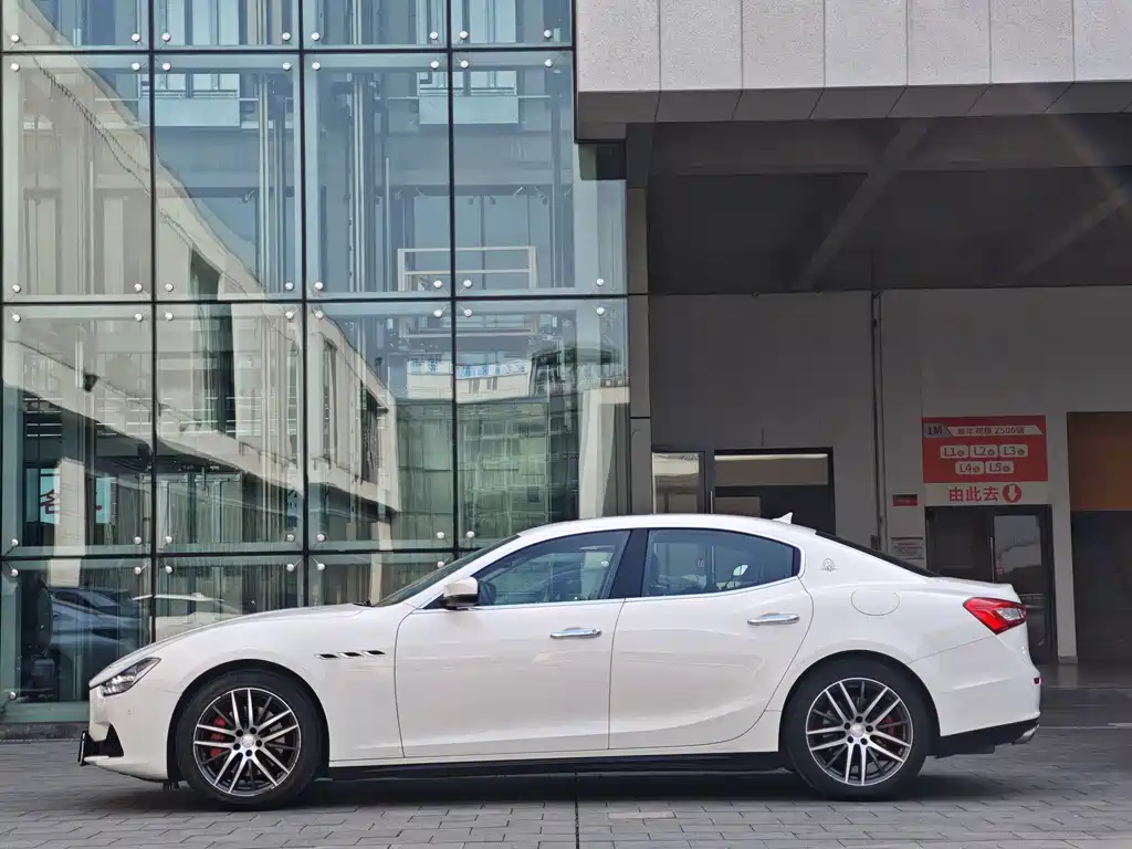 Maserati Ghibli 2018 — фото 7