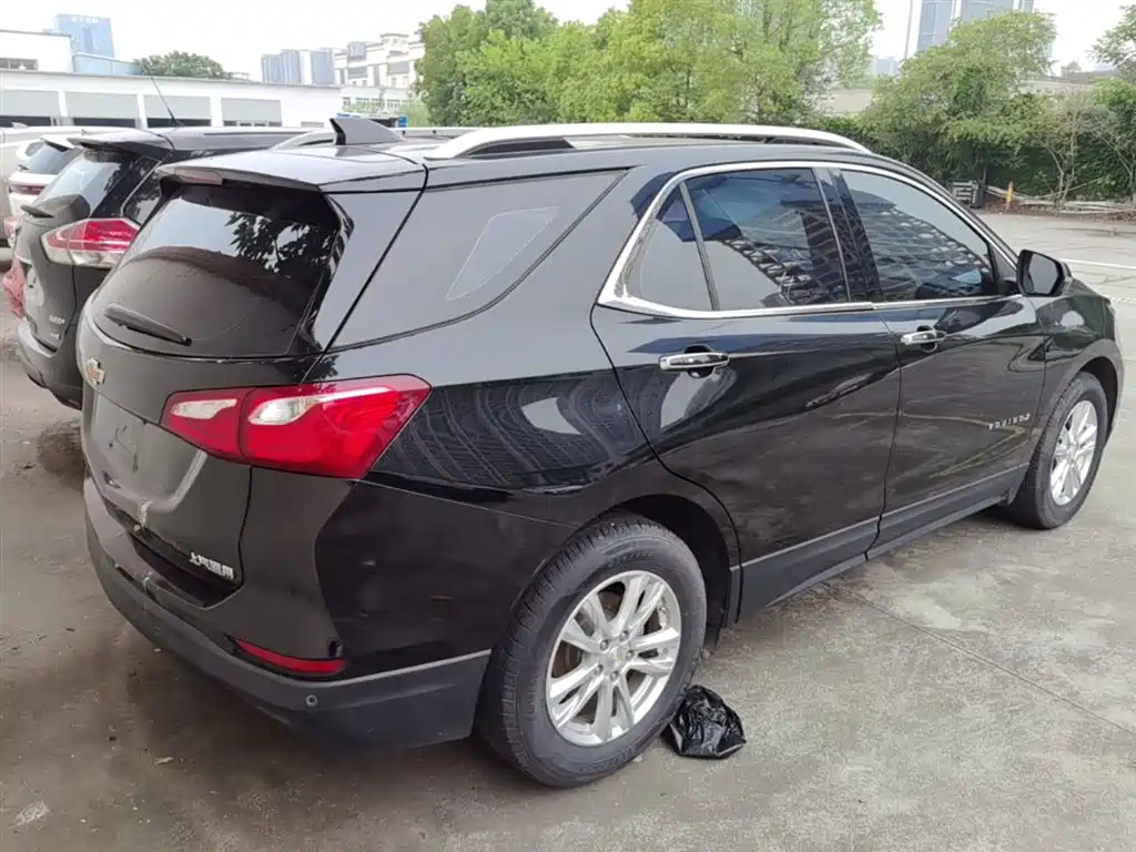 Chevrolet Equinox 2018 — фото 12