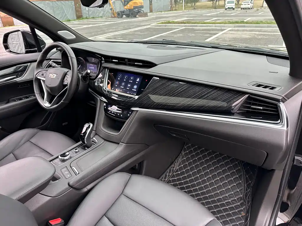 Cadillac XT6 2022 — фото 13
