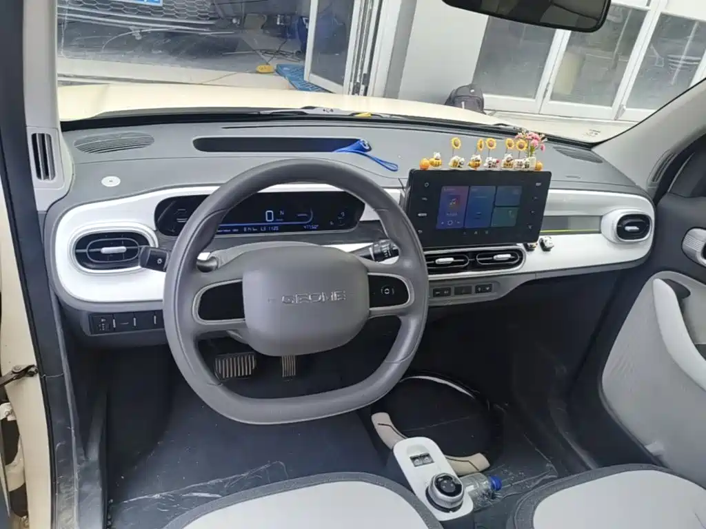 Geely Galaxy Panda 2025 — фото 10