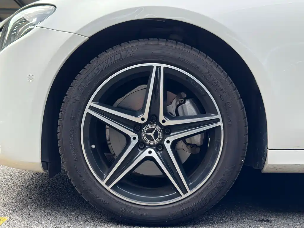 Mercedes-Benz E-Class 2020 — фото 15