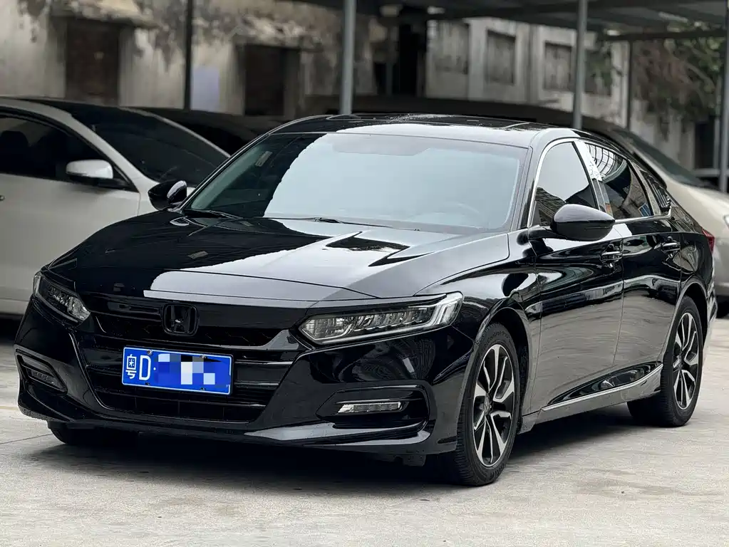 Honda Accord 2018 — фото 1