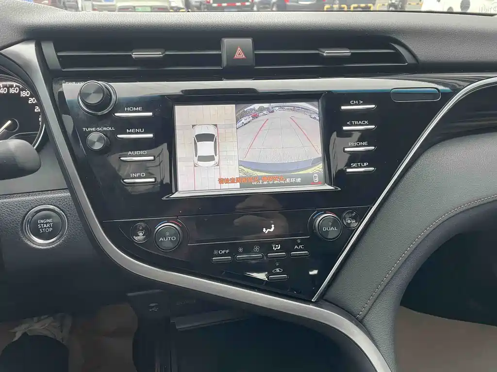 Toyota Camry 2019 — фото 13