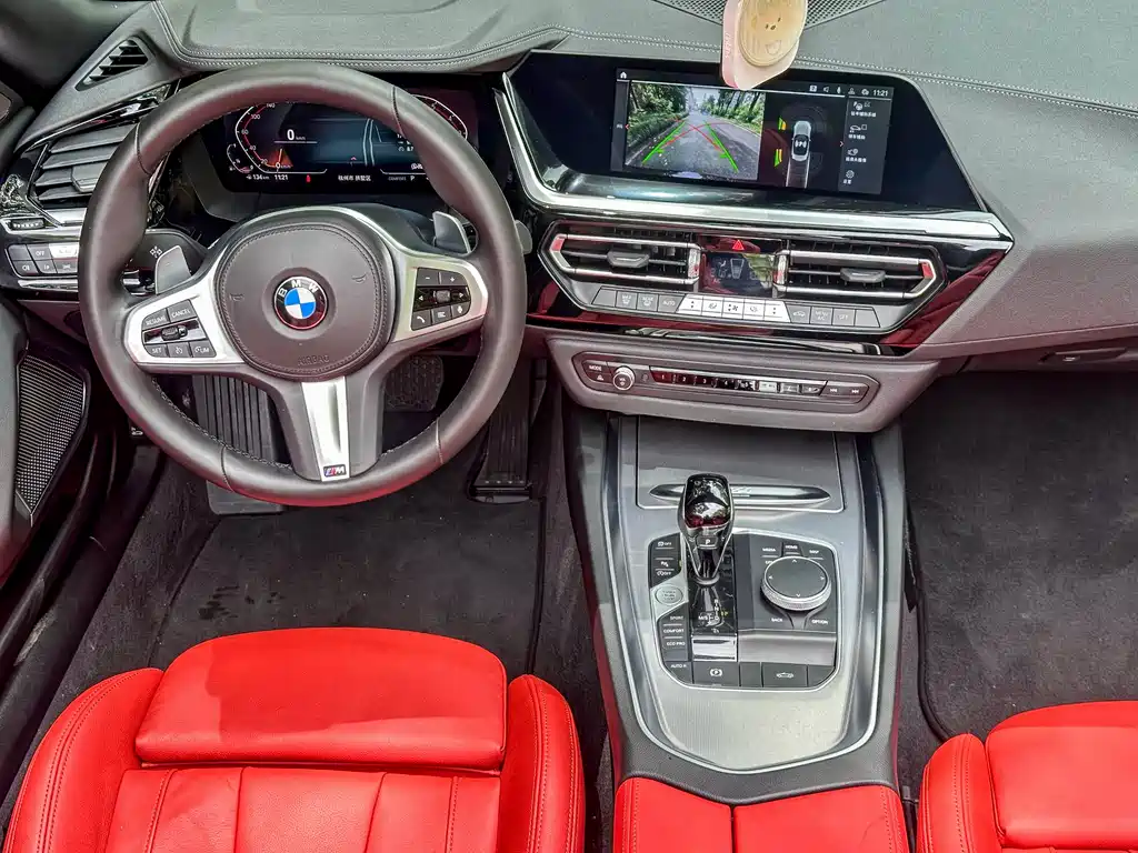 BMW Z4 2022 — фото 10