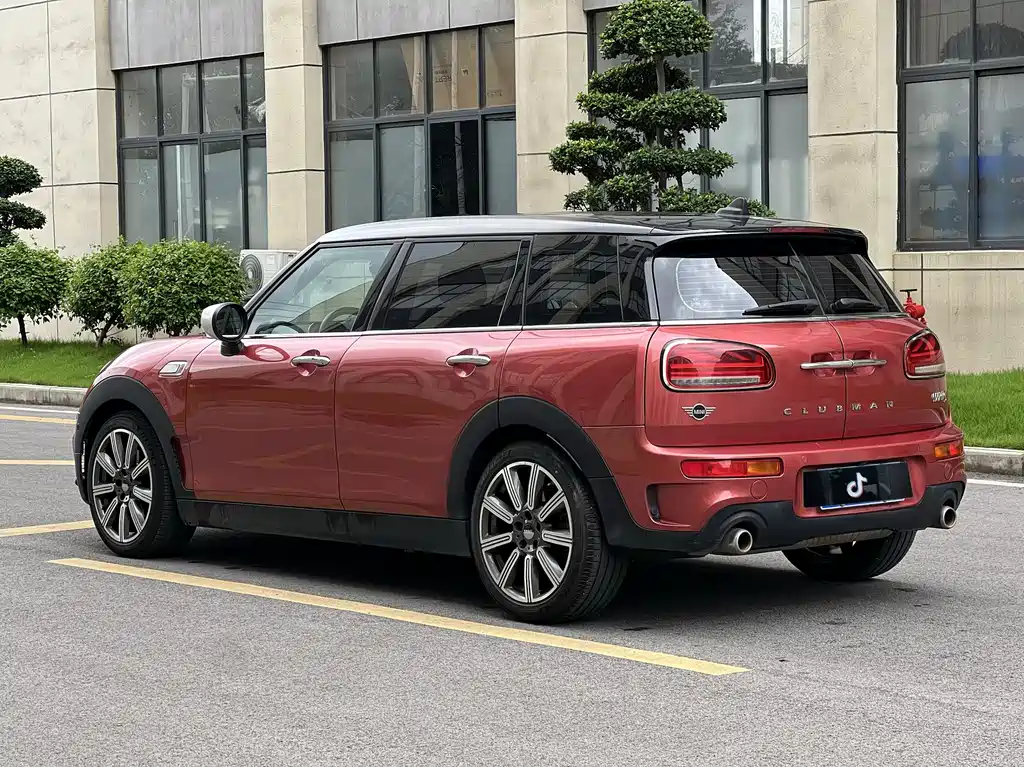 MINI Clubman 2023 — фото 30