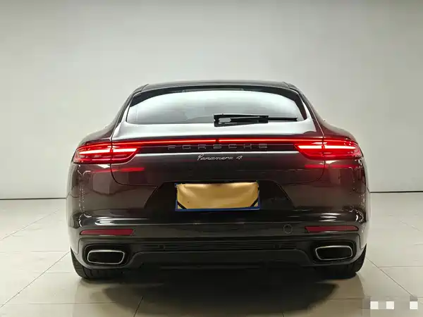 Porsche Panamera 2018