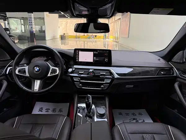 BMW 5 Series 2022