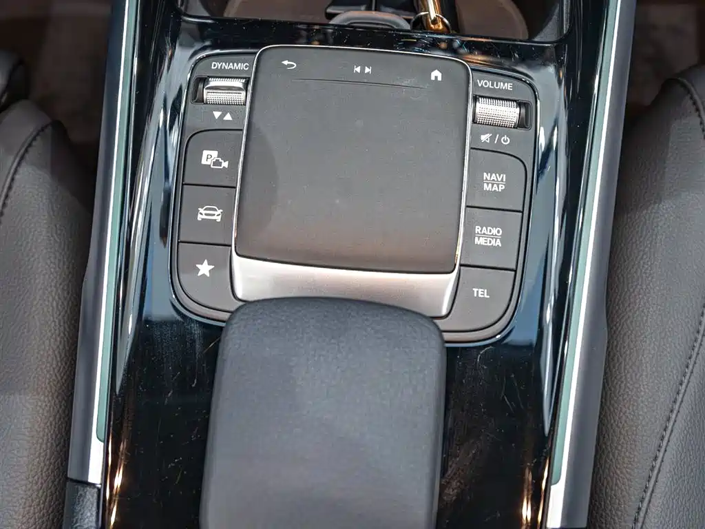 Mercedes-Benz GLB 2022 — фото 17