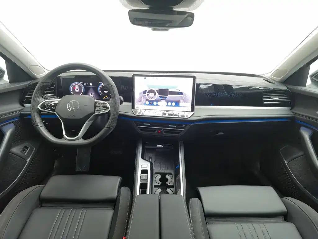 Volkswagen Magotan 2025