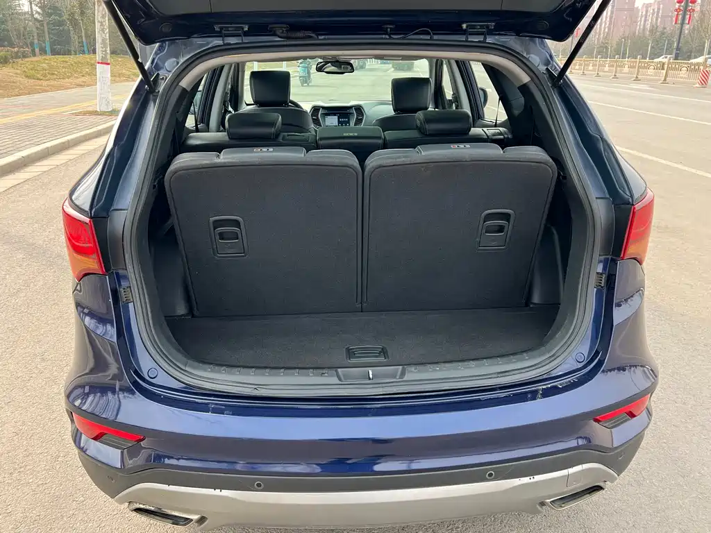 Hyundai Santa Fe 2017 — фото 19