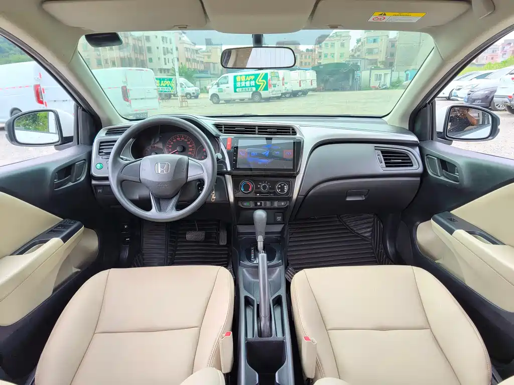 Honda City 2016 — фото 10