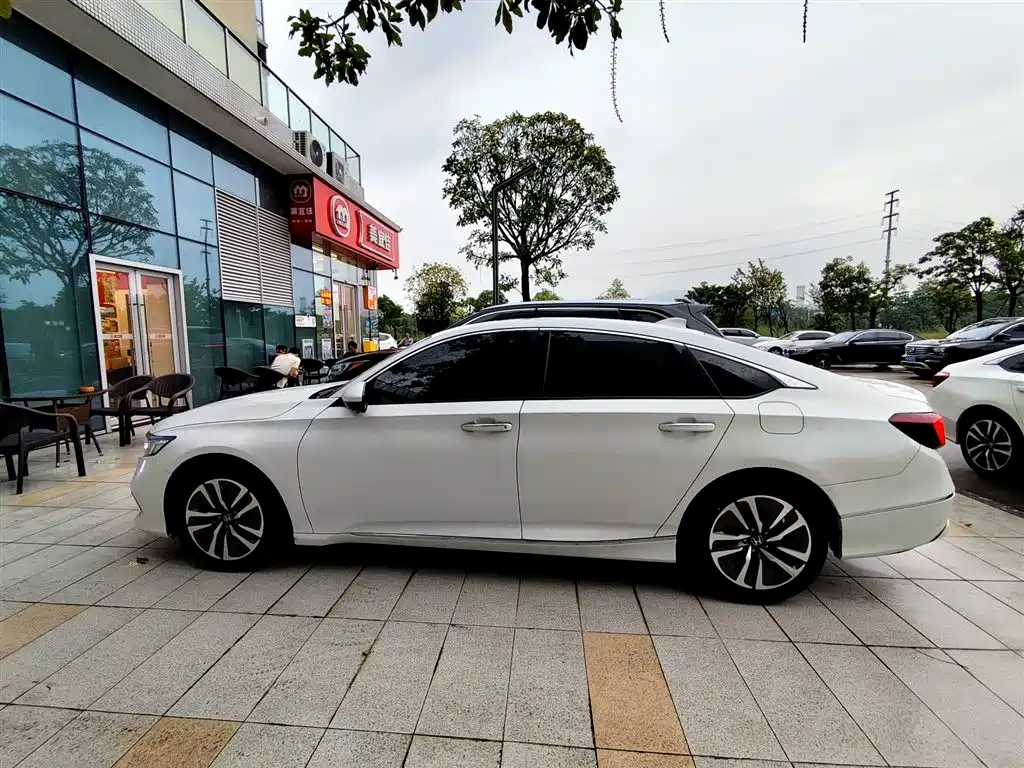 Honda Accord 2022 — фото 3