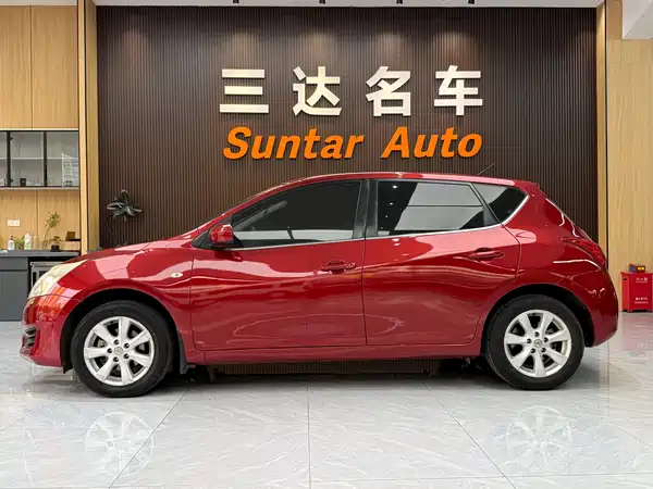 Nissan Tiida 2013