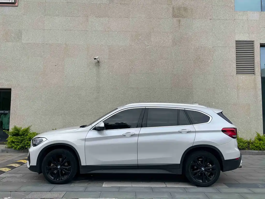 BMW X1 2021 — фото 11