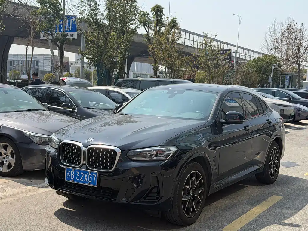 BMW X4 2022 — фото 1