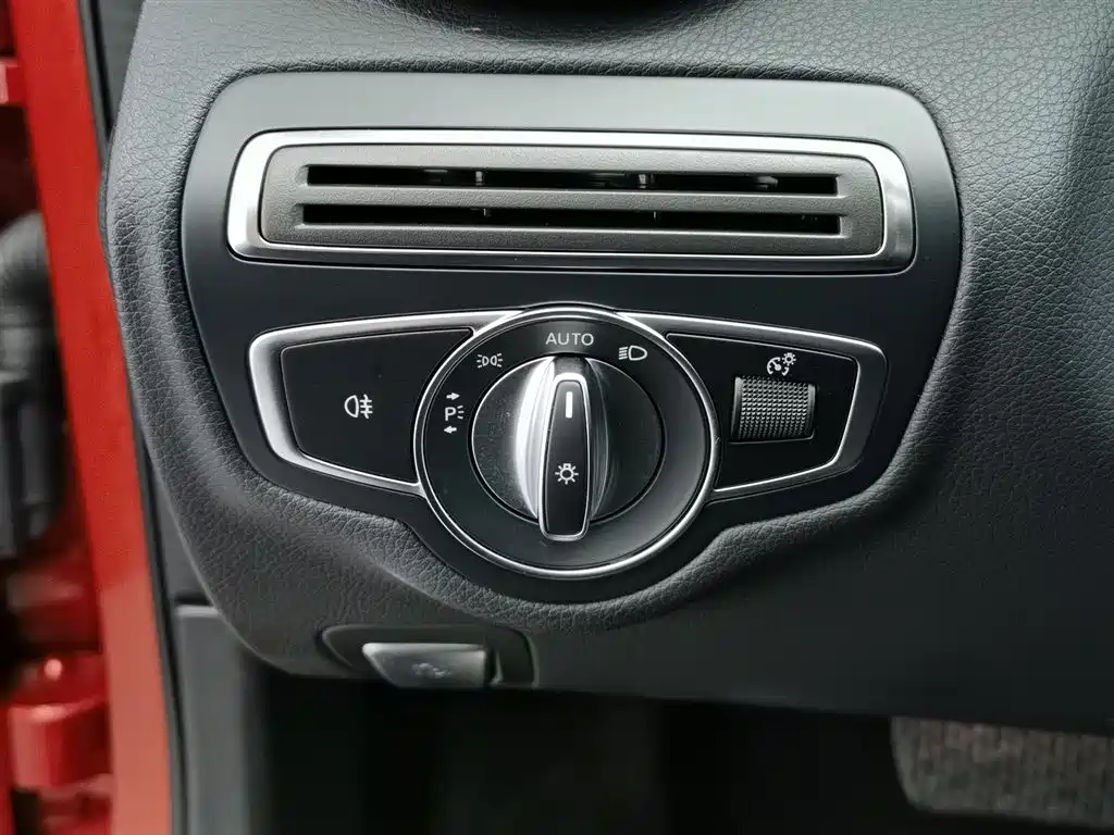 Mercedes-Benz C-Class 2020 — фото 21