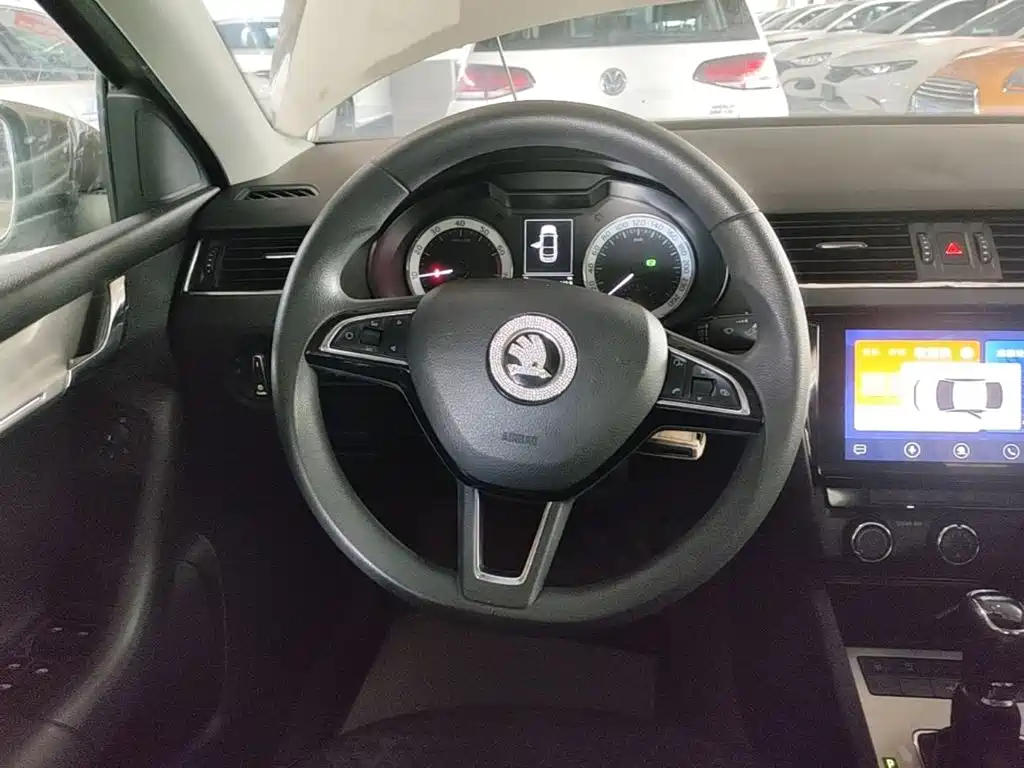 Skoda Octavia 2020 — фото 11