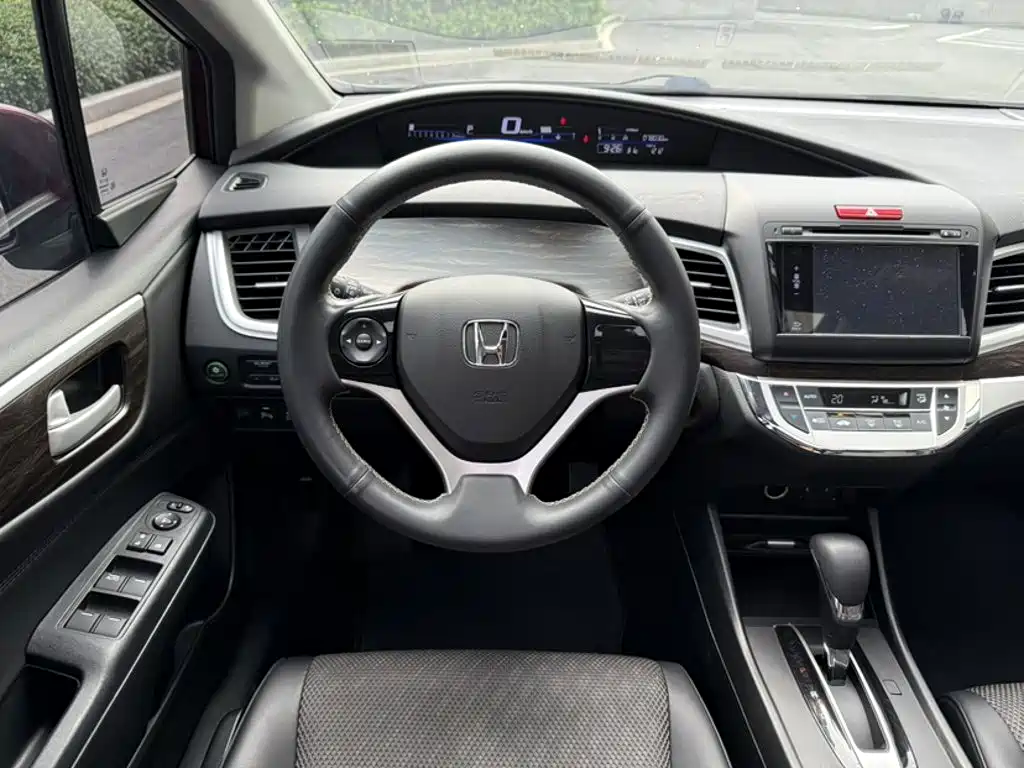 Honda Jade 2017 — фото 3