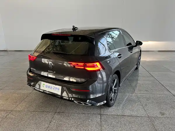 Volkswagen Golf 2024
