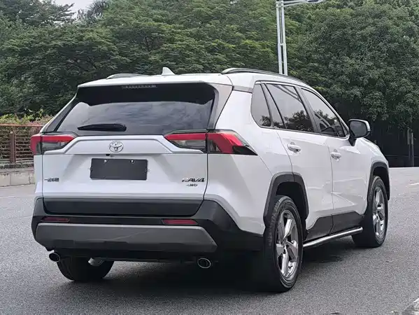 Toyota RAV4 2021