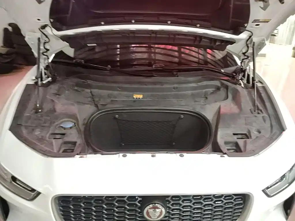 Jaguar I-PACE 2020 — фото 20