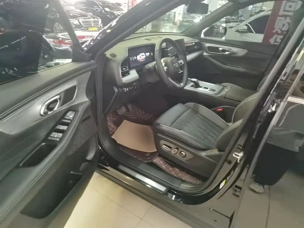 GAC Motor Trumpchi GS8 2024 — фото 16