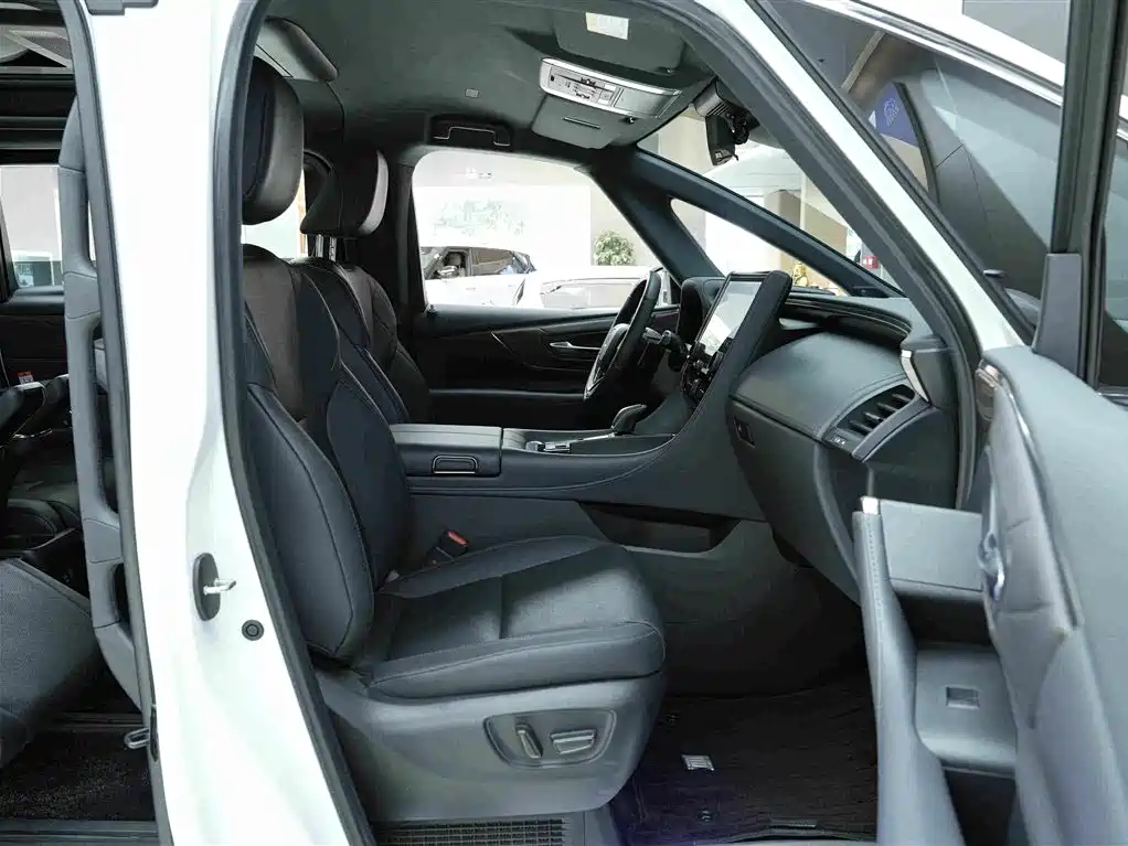 Toyota Vellfire 2024 — фото 12