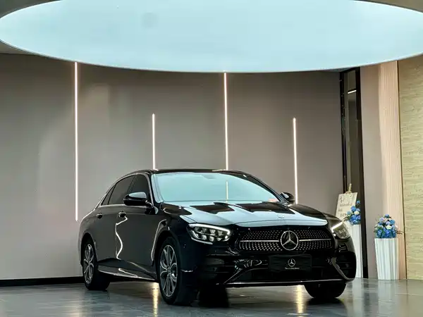 Mercedes-Benz E-Class 2022