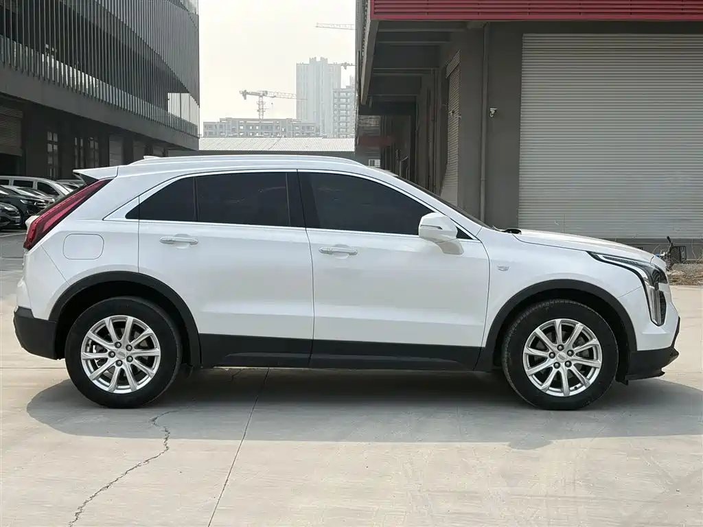 Cadillac XT4 2019 — фото 17