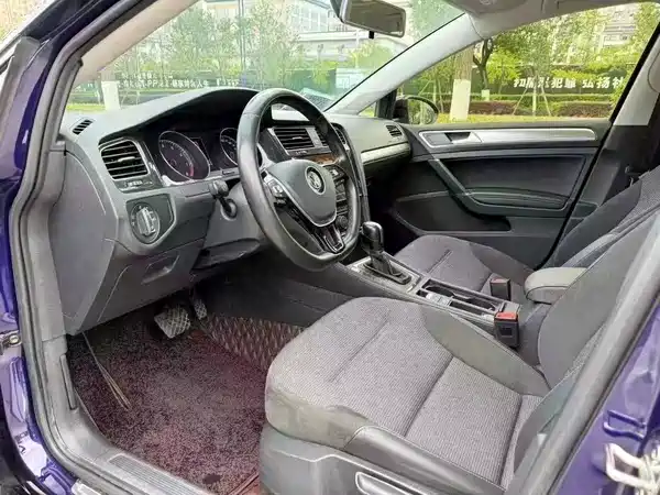 Volkswagen Golf 2020