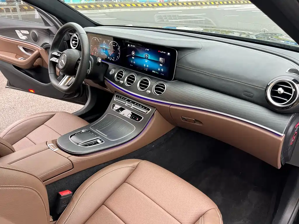 Mercedes-Benz E-Class 2023 — фото 7