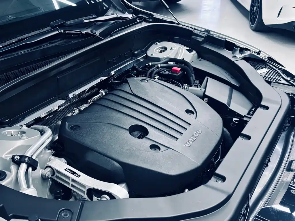 Volvo XC60 2021 — фото 19